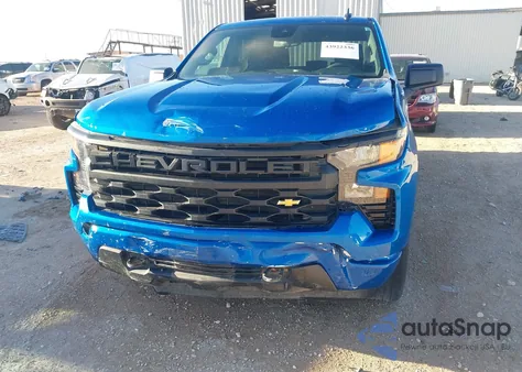 2022 Chevrolet Silverado 1500 4Wd Short Bed Custom z USA, uszkodzony, nr VIN 3GCPDBEK6NG631895